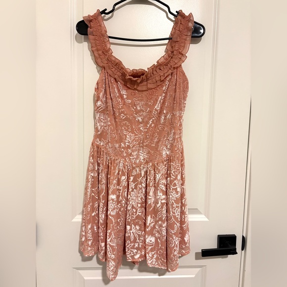 Urban Outfitters Mini Rose Pink Dress, Size Large, Formal, Cocktail Party Dress - Picture 3 of 12